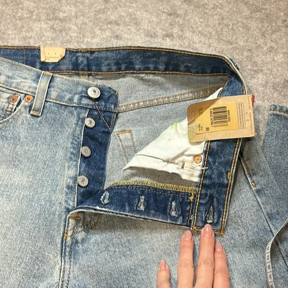 NWT's Levis's 501's, Size 30. - Picture 12 of 16